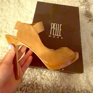 Tan Pelle Moda heels with ankle strp